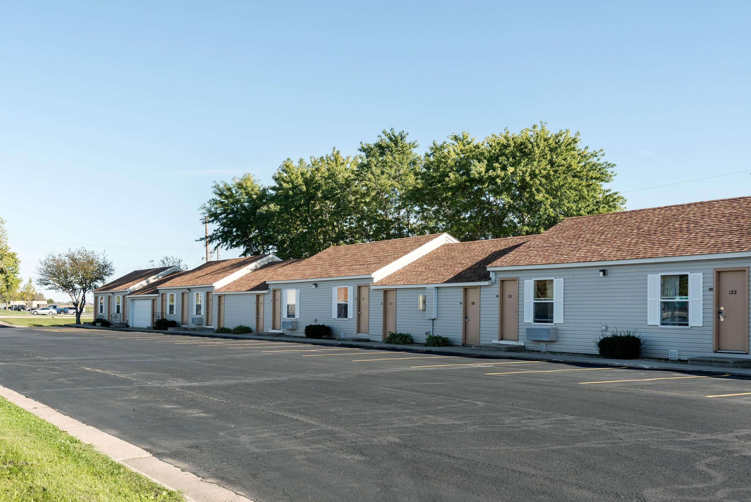 Rodeway Inn & Suites Austin Exterior photo